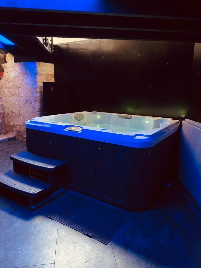 Mieuxqualhotel Jacuzzi Privatif La Retro Бордо Экстерьер фото