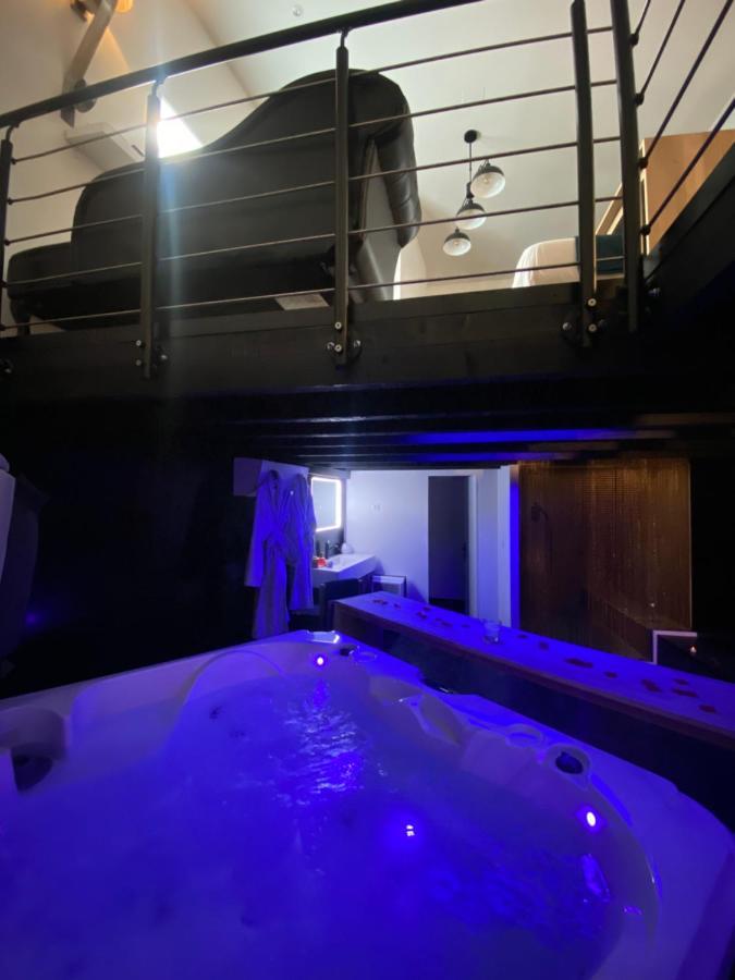 Mieuxqualhotel Jacuzzi Privatif La Retro Бордо Экстерьер фото